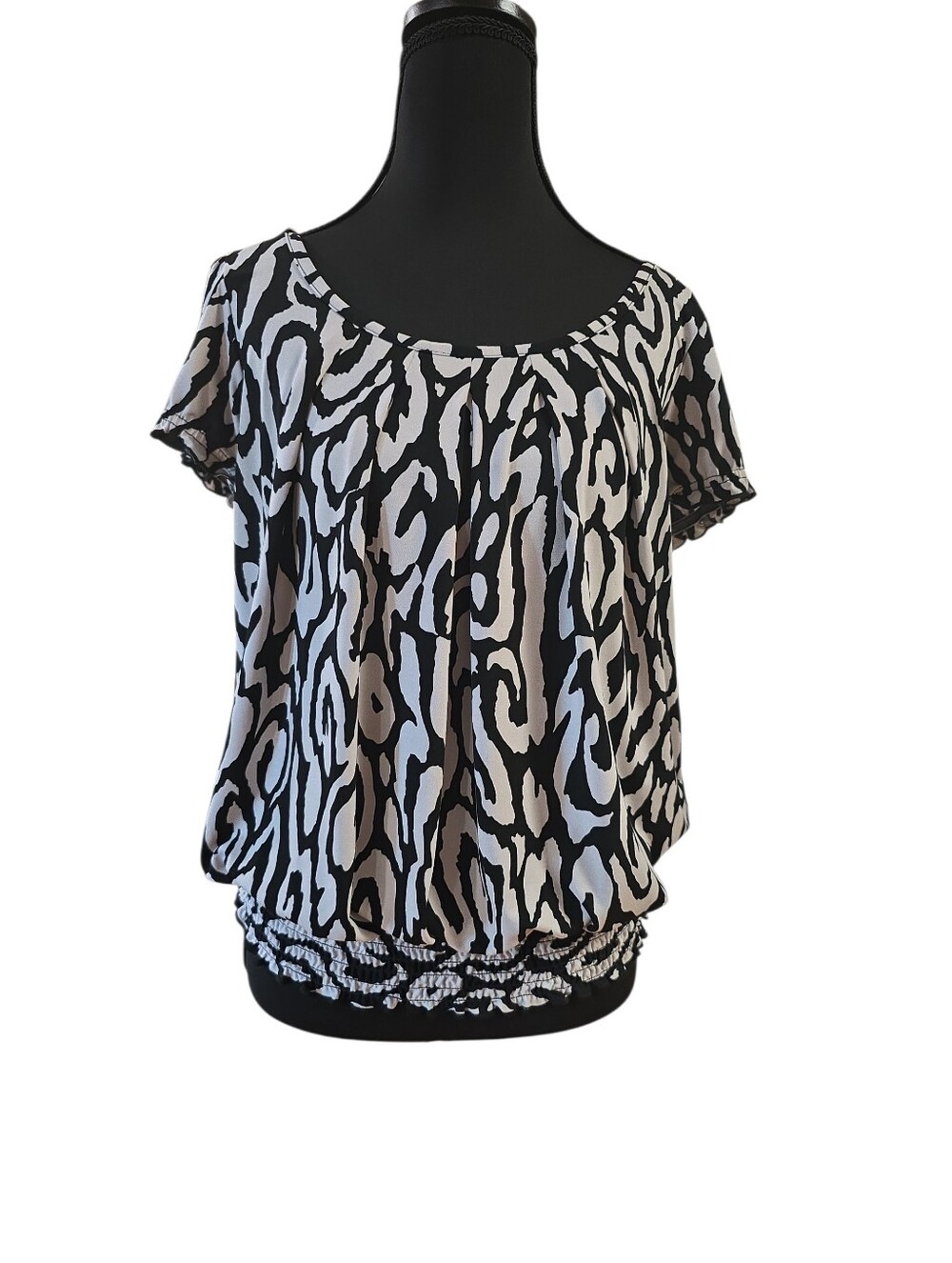 Bwear Black and White Short Sleeve Blouse L